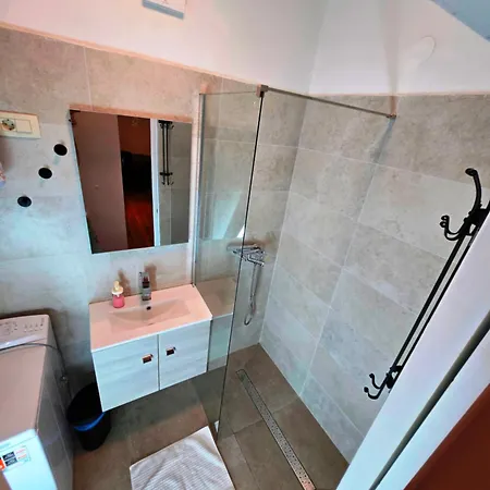 Апартаменты Plutus With Free Parking Копер