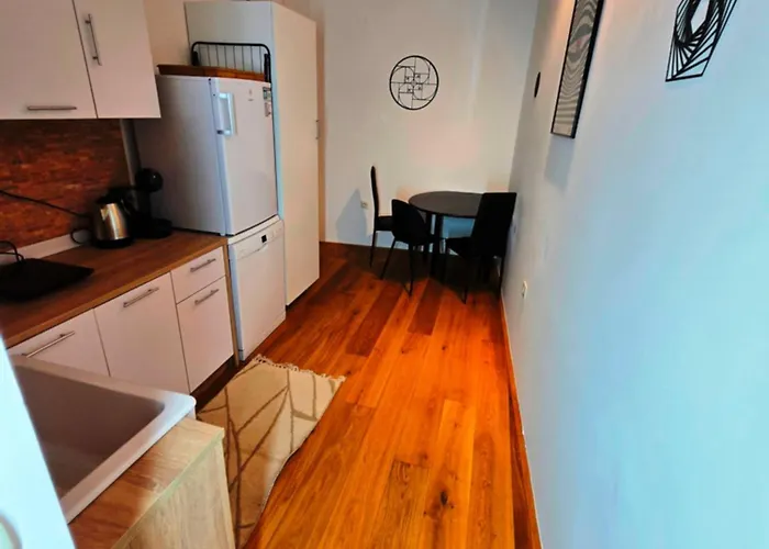 Plutus With Free Parking Capodistria