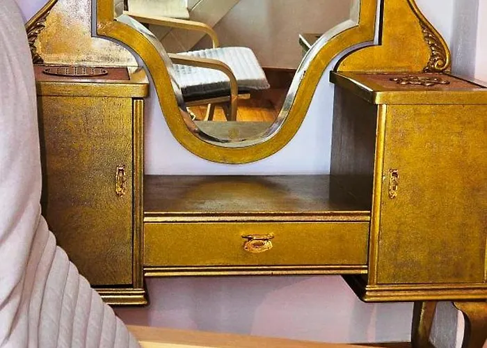 Plutus With Free Parking Capodistria