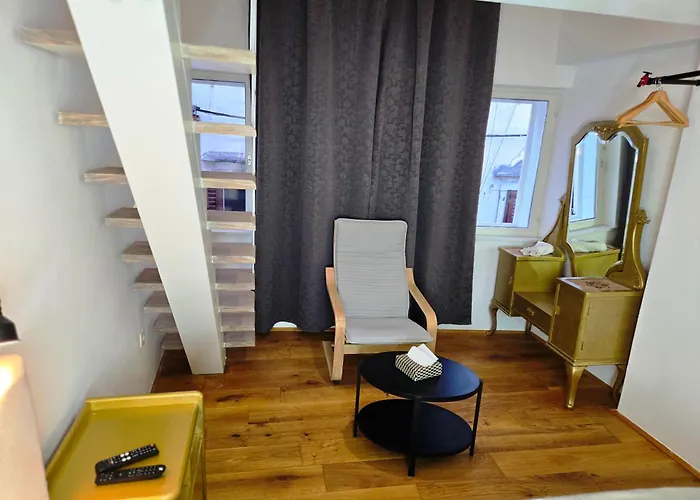 Plutus With Free Parking Apartmán *